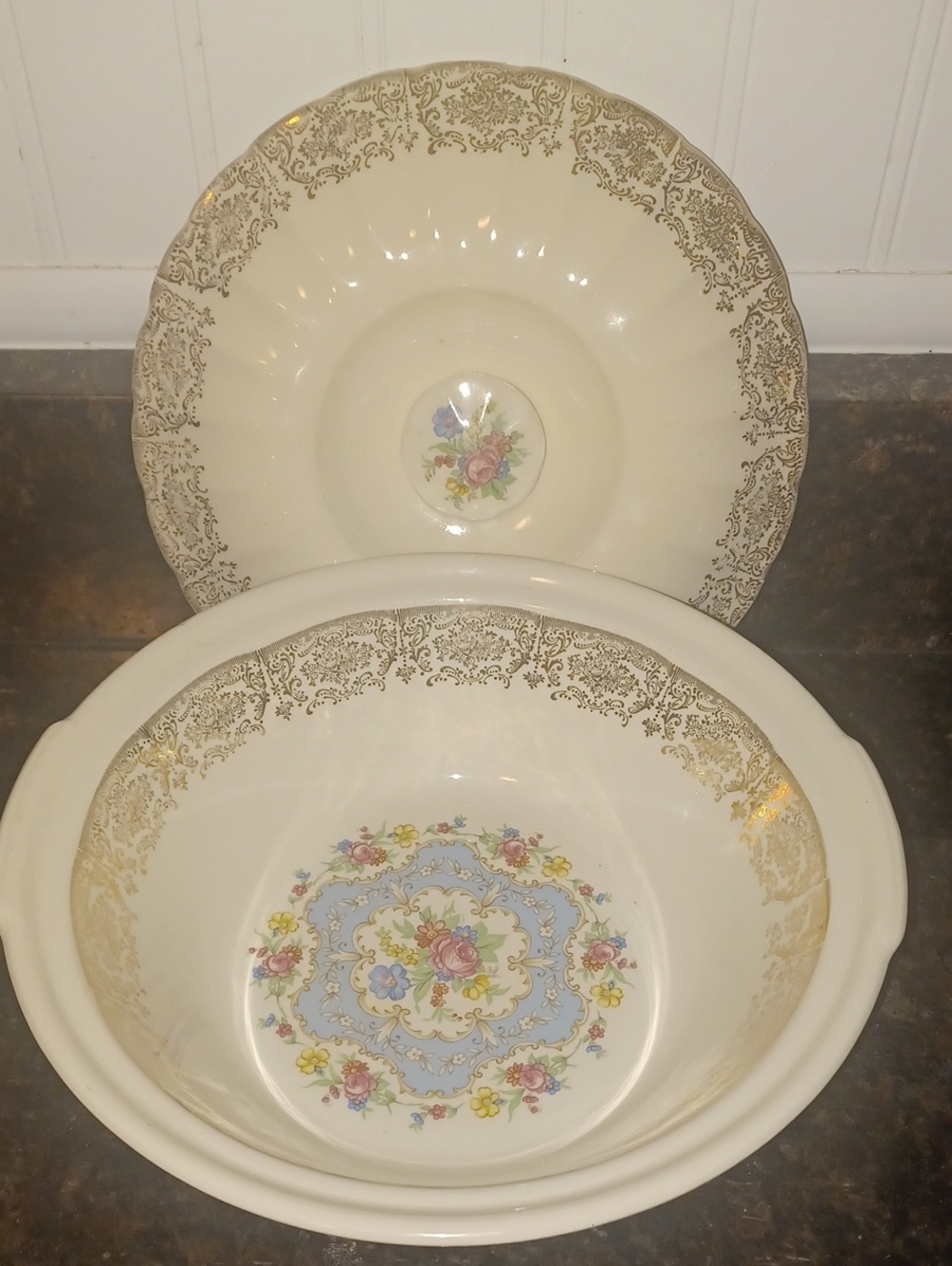 Vintage American Limoges Lyric Covered Vegetable Bowl Round 22K Gold Trim Lid US
